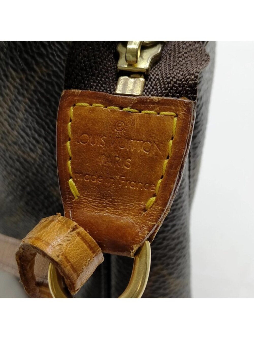 Authentic Louis Vuitton Pochette Accessoires Monogram Canvas Shoulder Bag - Picture 11 of 16